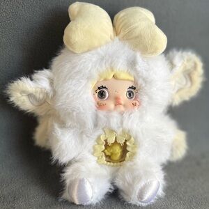 Authentic Hi-Toy Nommi Fantasy World Aurora (White)